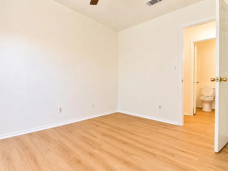 8807 Springmail Cir #A — Photo 27