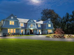 15 Wheatley Rd, Old Westbury, NY 11568