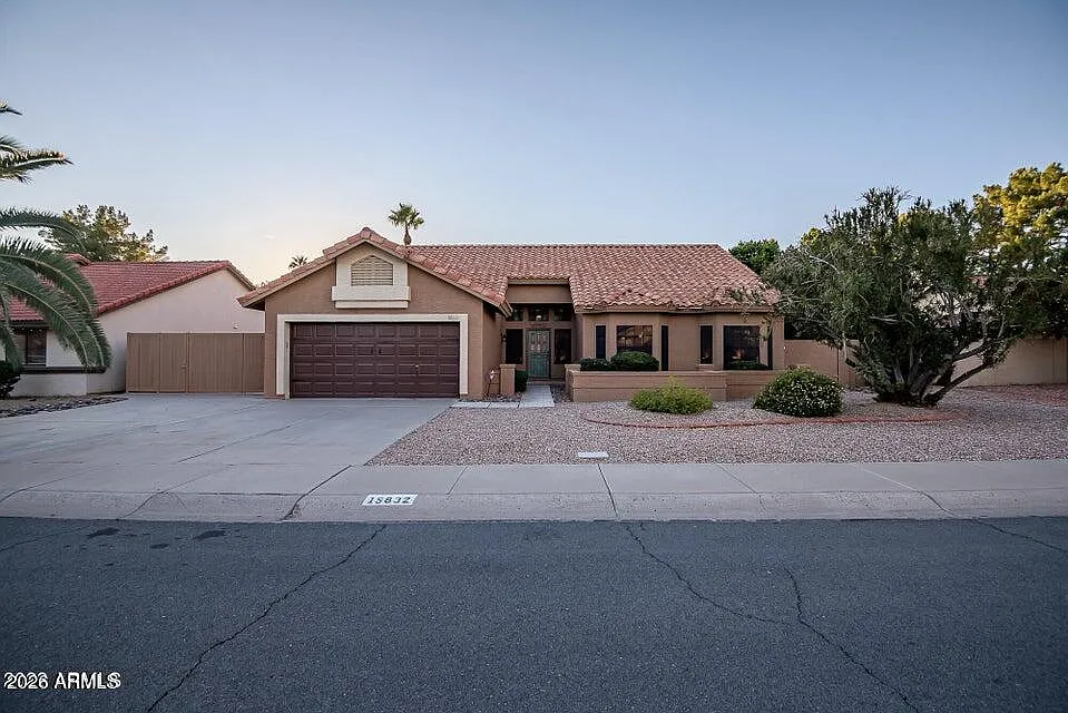 15832 N 60th Way