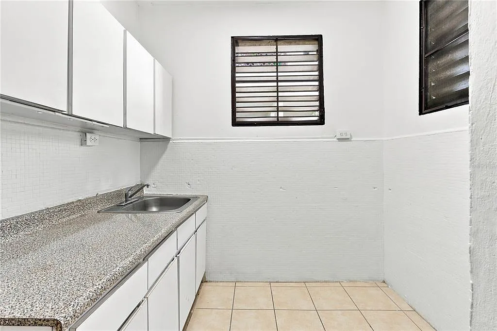 1 bed, 1.0 bath, $750 — Photo 4