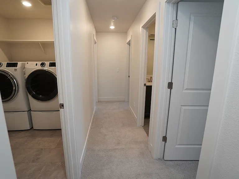 245 E Caldera St — Photo 45