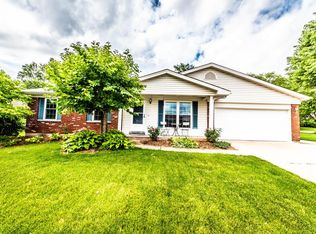 1029 Harvest Home Cir, Saint Charles, MO