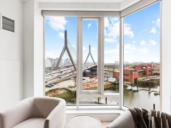 100 Lovejoy Wharf Unit 8H, Boston, MA 02114
