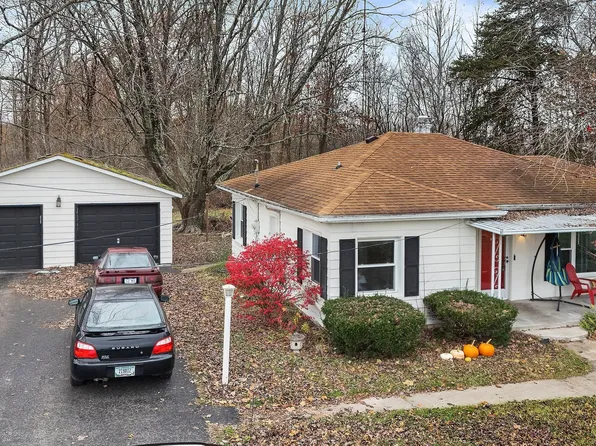 734 S Lake Rd S, Scottsburg, IN 47170