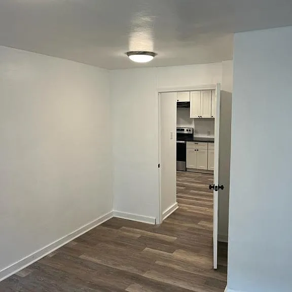 32 Bridge St #4 — Photo 6
