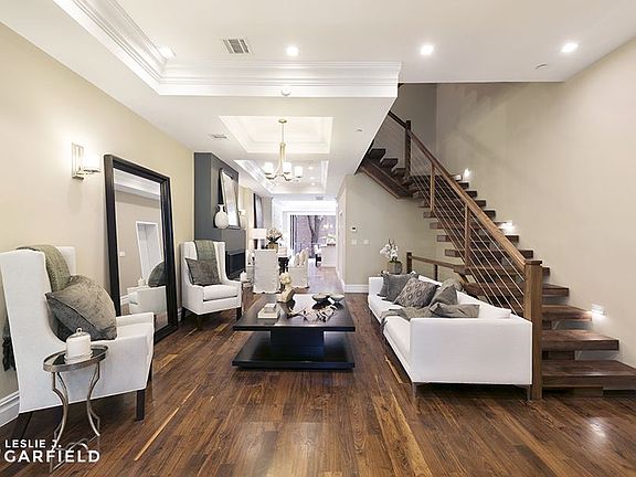 2nd image of 244 E 48th St #1