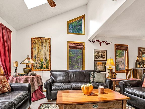 5th image of 389 Peterson Drive