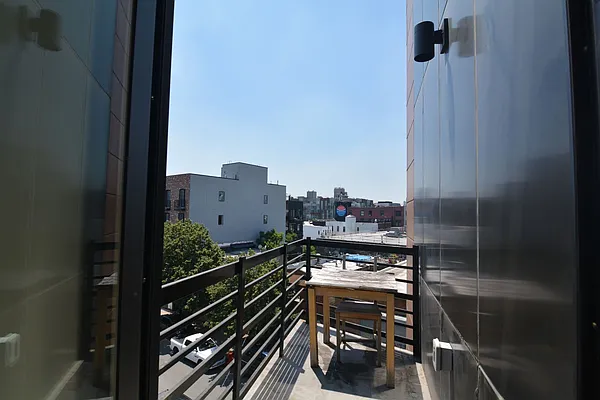 Rented by Hagstrom Management Inc | media 37