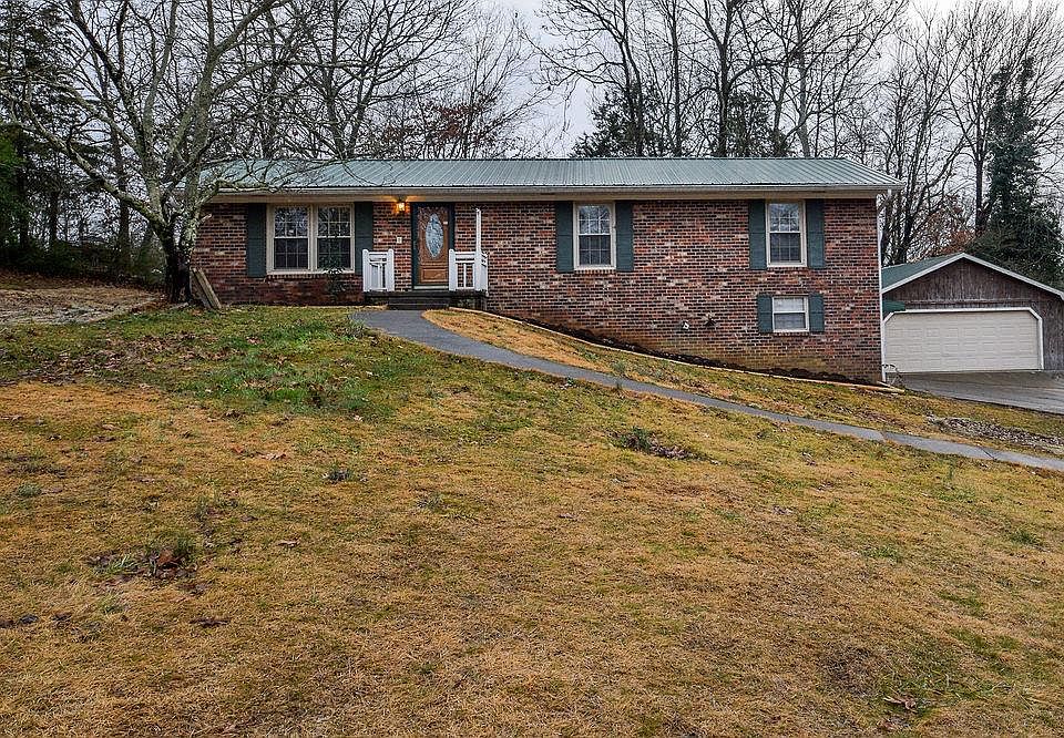 1st image of 2955 Vista Dr NW