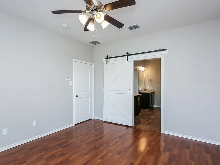 10965 Colonial Heights Ln — Photo 8
