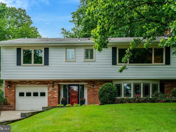 105 Poplar Dr, Falls Church, VA 22046