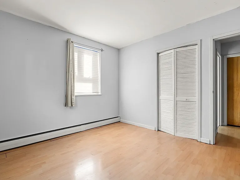 133 Warren St #3 — Photo 10