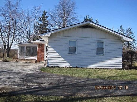 3rd image of 1213 E State Road 26