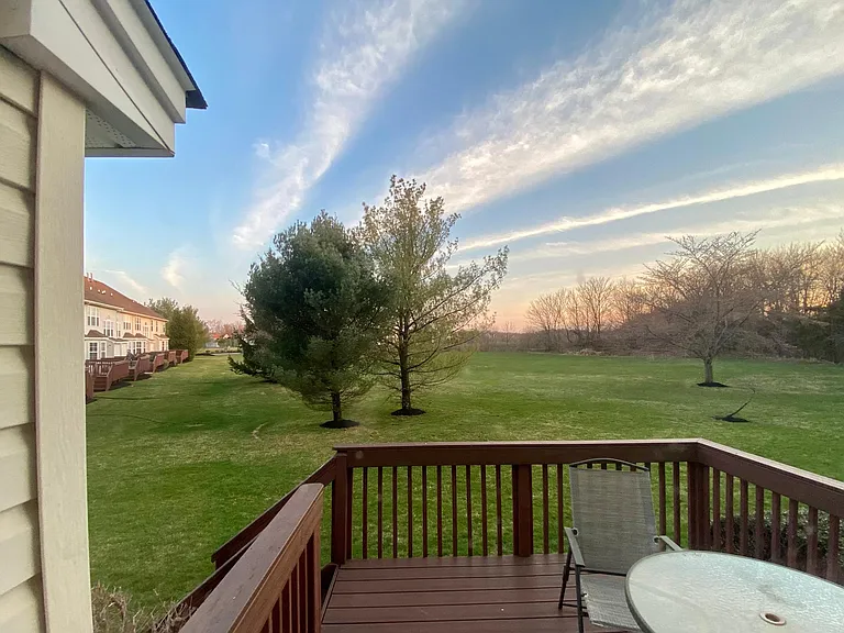 81 Amy Dr — Photo 13