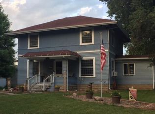 211 4th Ave SE, Belmond, IA 50421