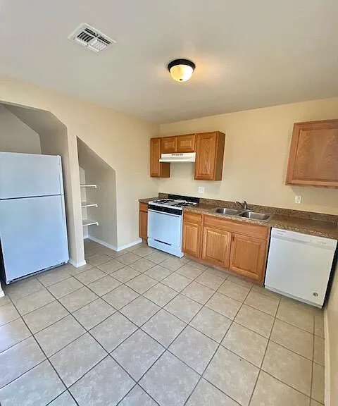 3809 Moonlight Ave #A — Photo 4