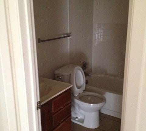 4th image of 2525 Corian Glen Dr