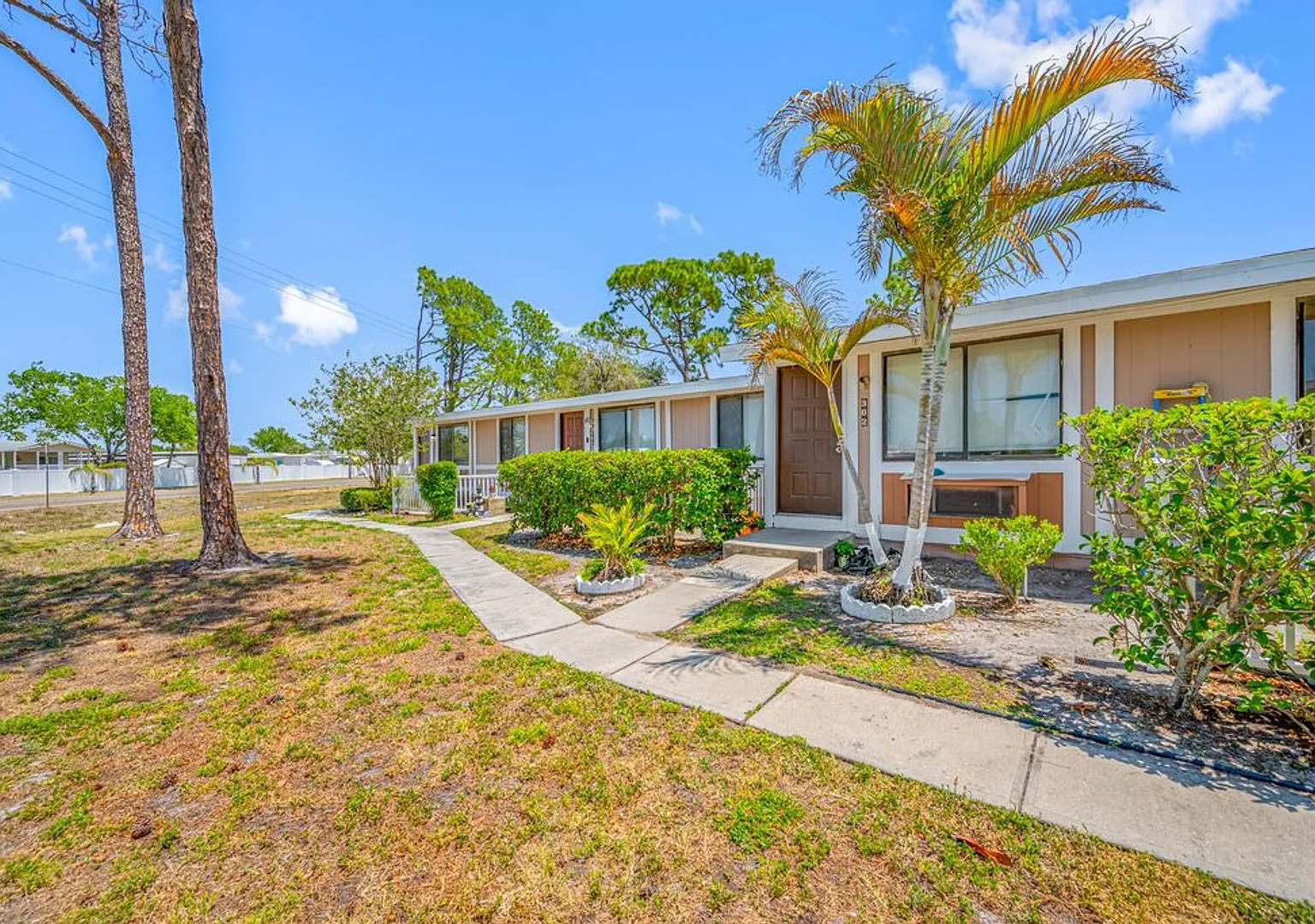 Apollo Beach Villa — Photo 3