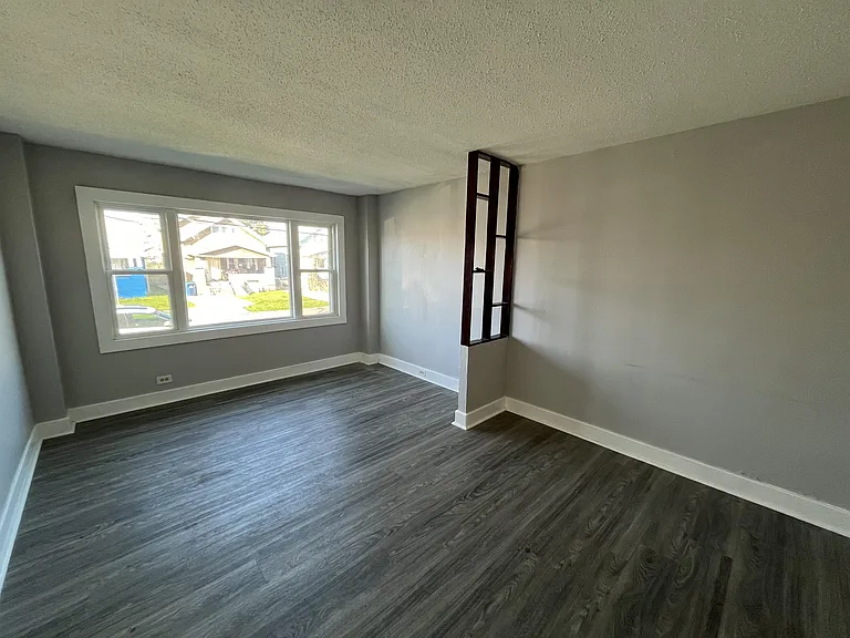 15 Beatrice Ave #1 — Photo 3