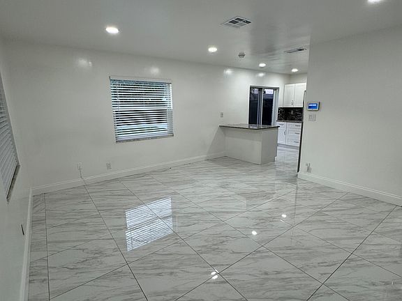 3rd image of 227 NE 18th Ave #2
