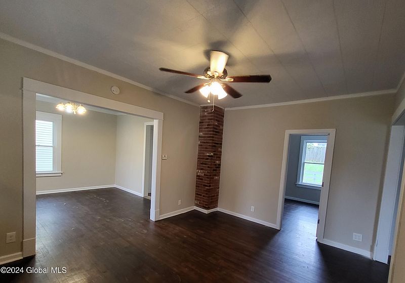3rd image of 1625 6th Street