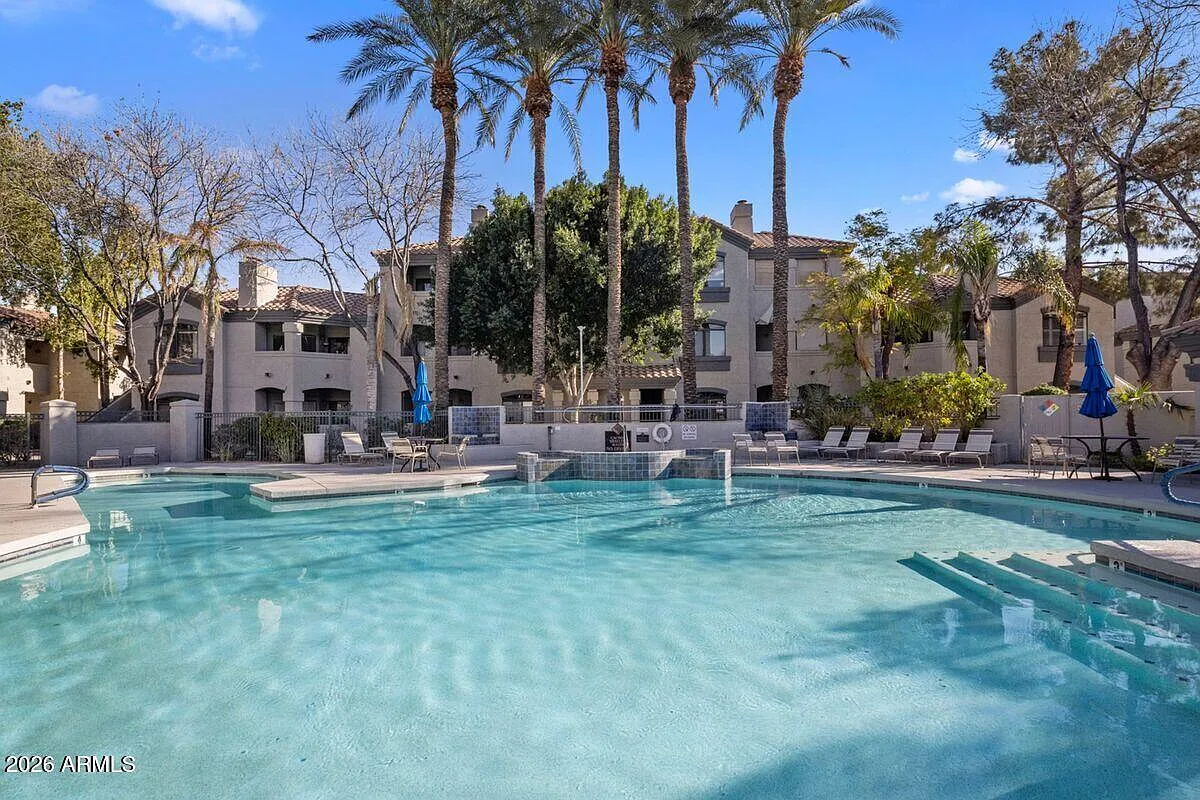 2 bed, 2.0 bath, 1147 sqft, $2,800 — Photo 2