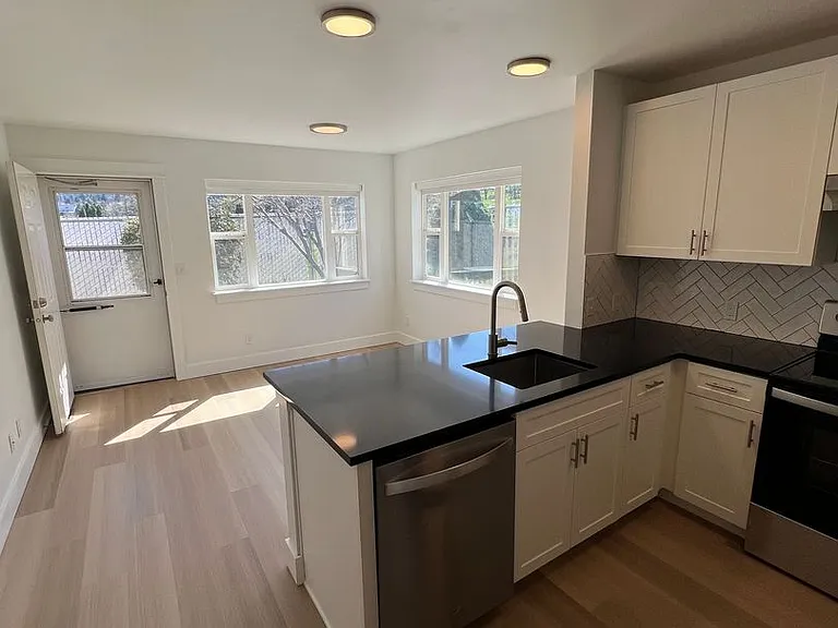Sunray Terrace Senior Apartments — Photo 21