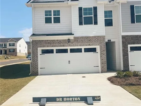 1070 Cades Walk, Lawrenceville, GA 30045