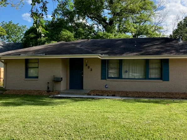 203 Fairfax Pl, New Orleans, LA 70131