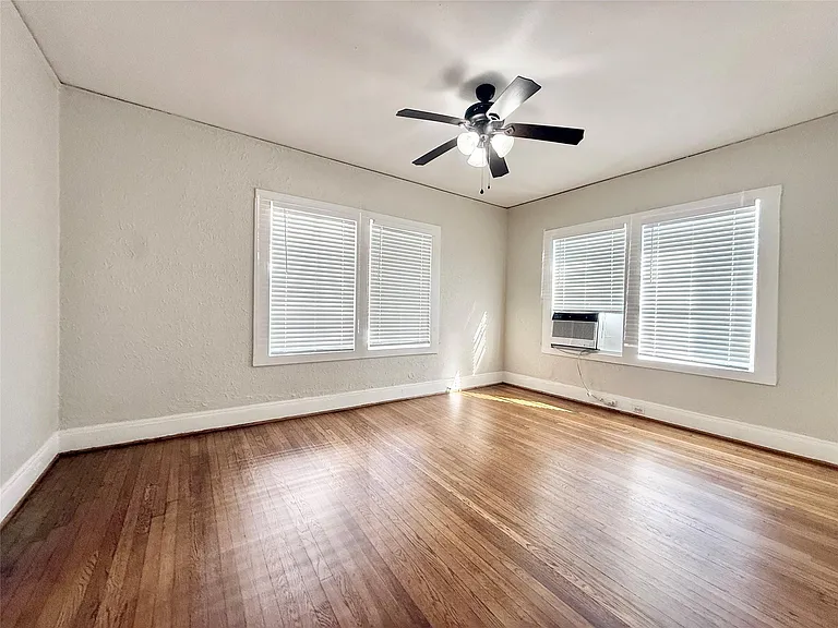 3920 Fannin St #110 — Photo 3
