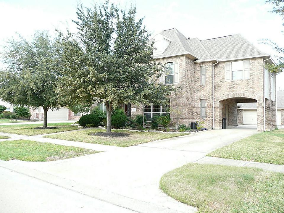 1st image of 16014 Carlisle Park Ln