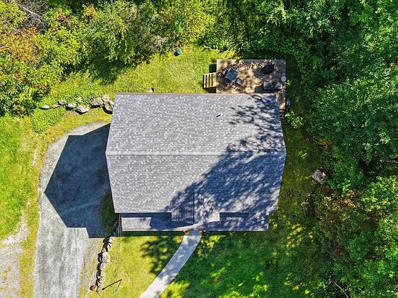 3rd image of 298 Stocker Pond Road