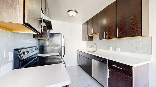 1085 S Van Ness Ave #206 Photo 1