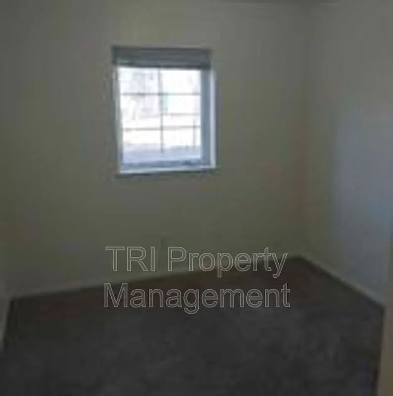 Studio, $1,695 — Photo 4