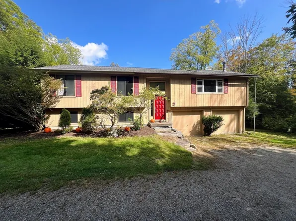 21 School St, Boylston, MA 01505