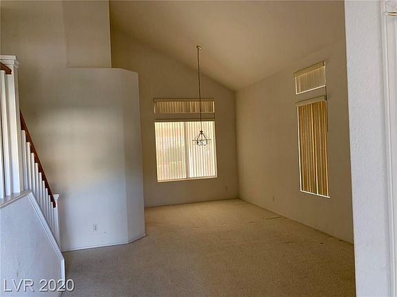 3rd image of 4861 La Cumbre Dr
