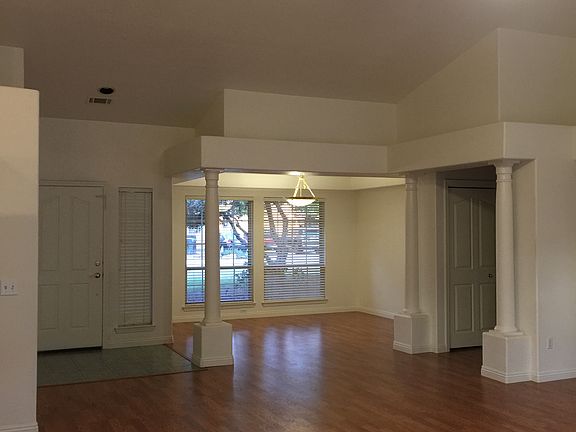 4th image of 3847 E Feemster Ave