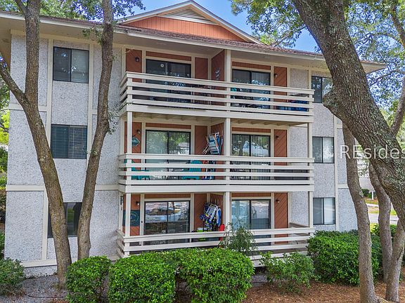2nd image of 45 Folly Field Rd APT 3A