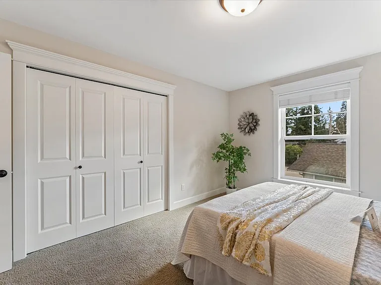 8718 NE 134th St — Photo 41