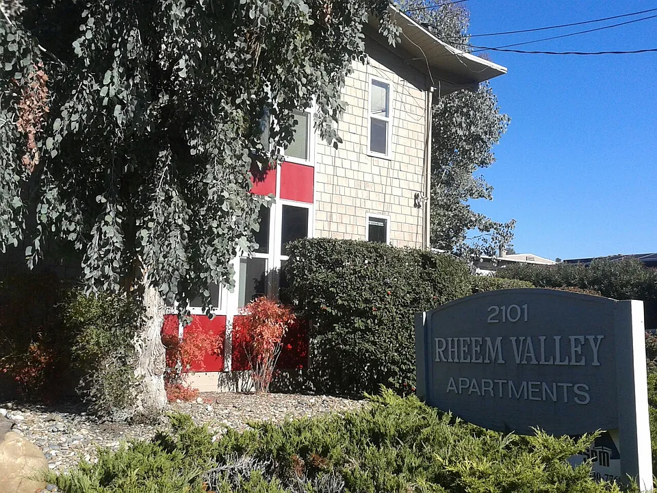 2101 Donald Dr
