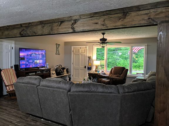 5th image of 810 Carroll St S