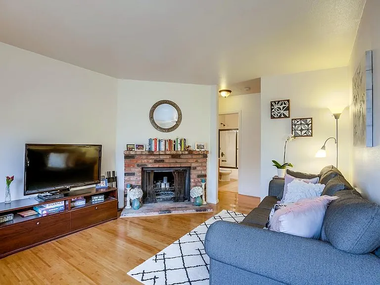 1949 Grand Ave #3 — Photo 14