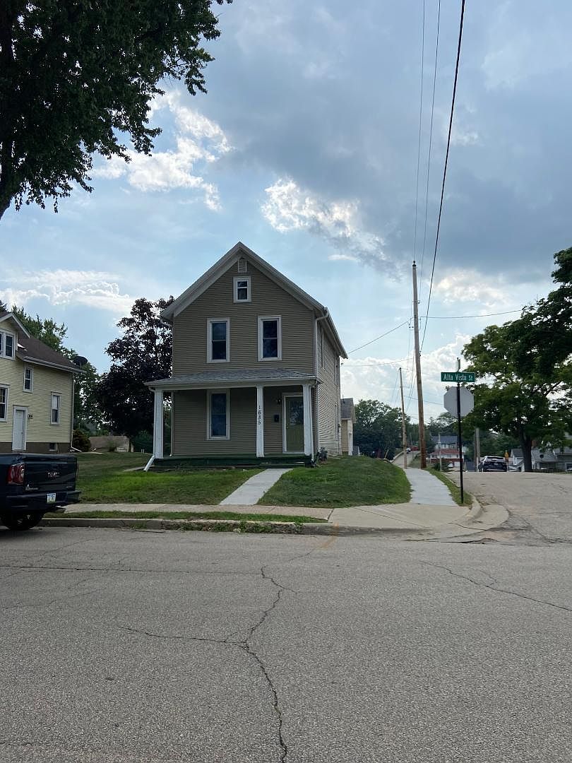 1635 Alta Vista St, Dubuque, IA 52001 Zillow