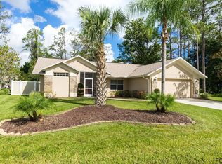 18 Raemoor Dr, Palm Coast, FL 32164