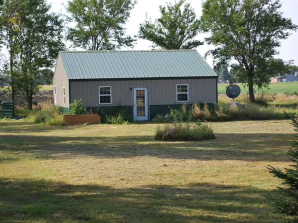 515 W Main St, Ceylon, MN 56121
