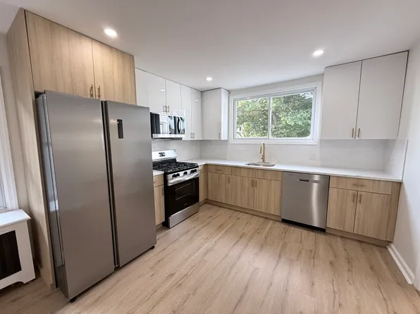 27 Lincoln Ave, Mount Ephraim, NJ 08059