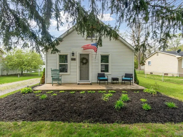 164 Ball St, Ortonville, MI 48462
