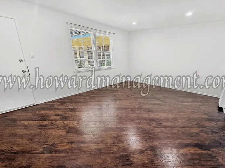 3717 Los Feliz — Photo 1