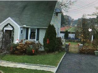 79 Holcomb Ave, Stamford, CT 06906