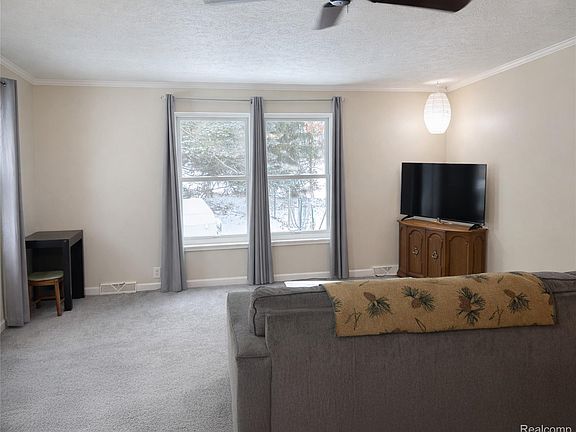 4th image of 1756 Skyview Dr
